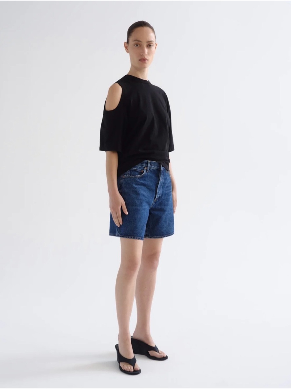 AGOLDE Dame Short 24 Enamour - NWOT New Medium Blue Denim